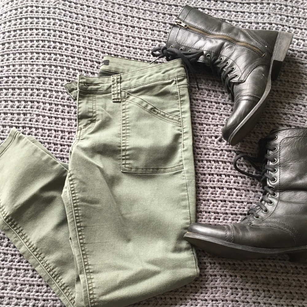 Olive cropped skinny jeans